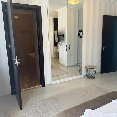 Fenix Complex 公寓式酒店