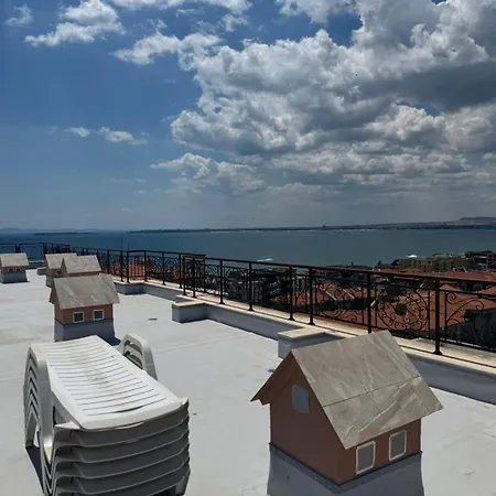 Fenix Complex 公寓式酒店 4*