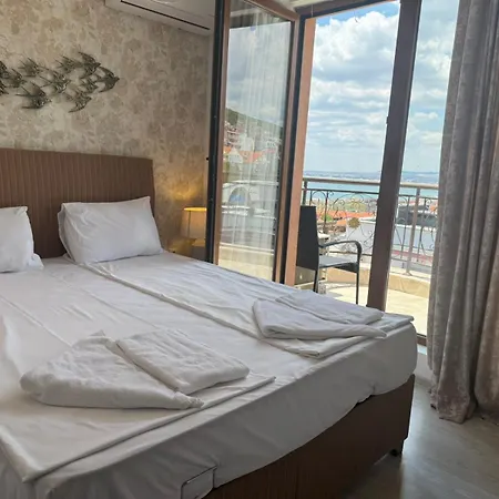 Lejlighedshotel Fenix Complex 4*