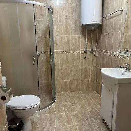 מלון דירות Fenix Complex 4*